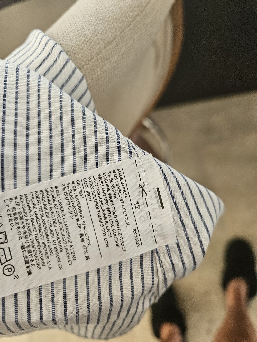 BANANA REPUBLIC Classic Tailored Sleeveless Blue Pinstripe Button-Front Shirt - - Picture 7 of 7
